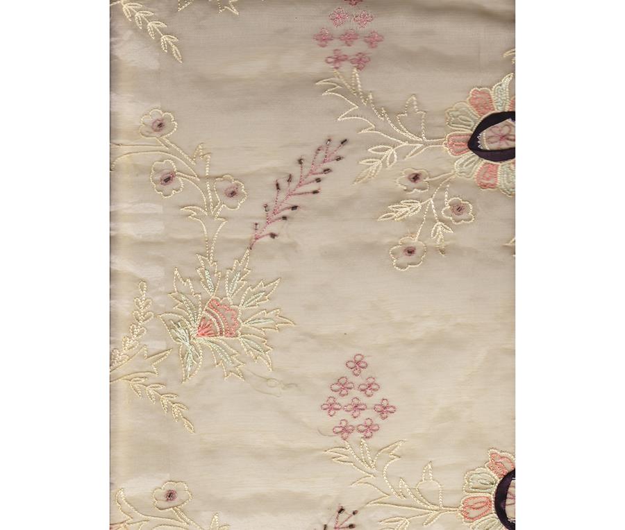  Organza de seda beige tostado con flores bordadas