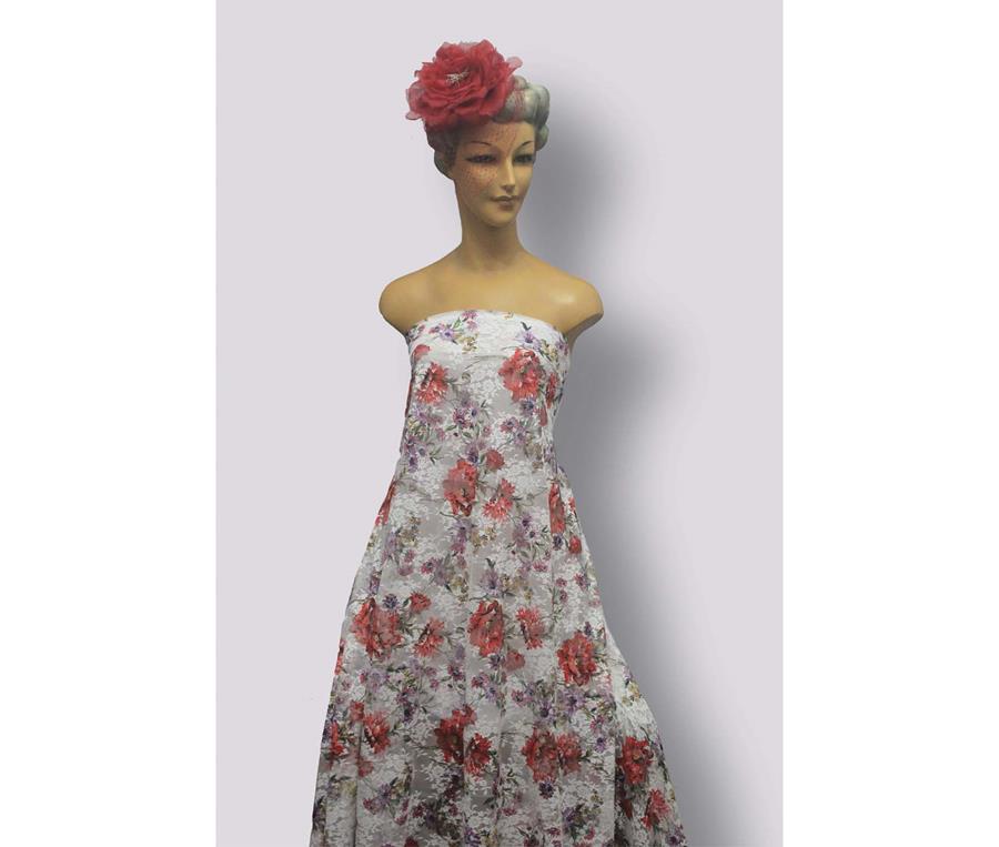 Encaje Chantilly blanco  y flores rojas, malvas y ocres