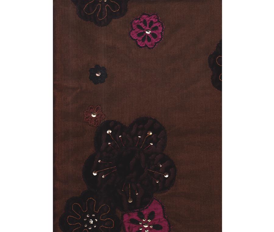Pana de algodón marrón con aplicaciones textiles en forma de flor