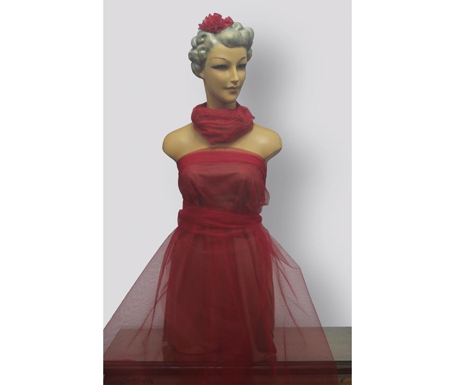 Tul duro  rojo Valentino de tacto sedoso-