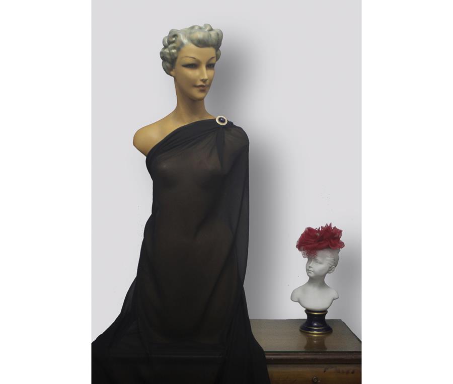 Tejido liso- chiffon- negro