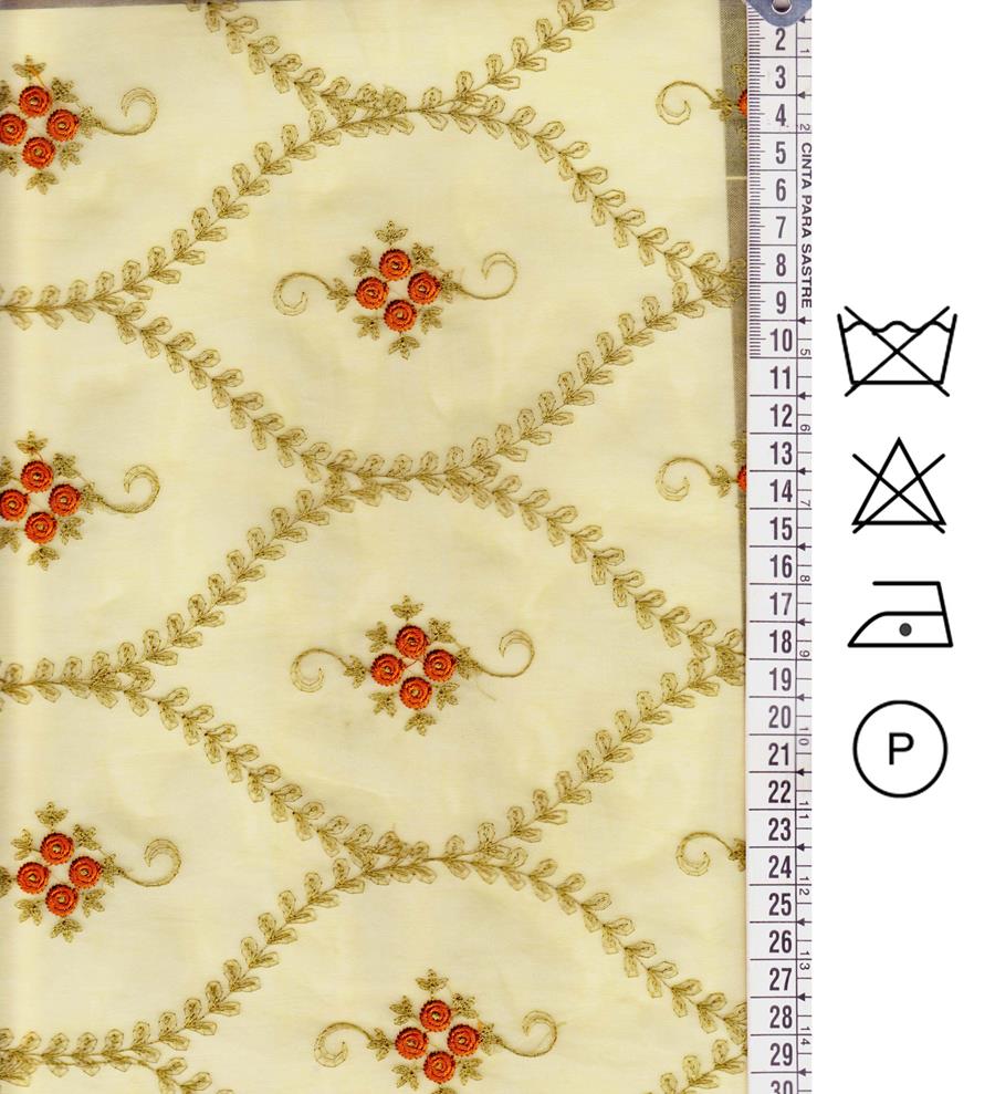 Organza vainilla bordada con motivo beige y florecitas rojas