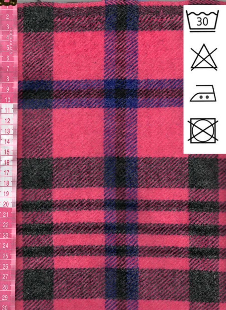 Cuadros escoceses gris y azulina  con fondo fucsia