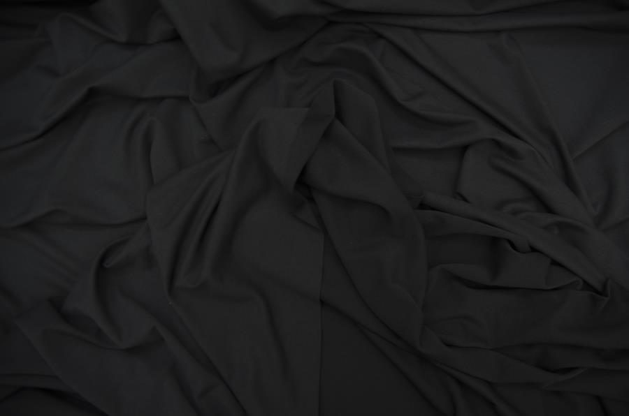 Felpa color negro