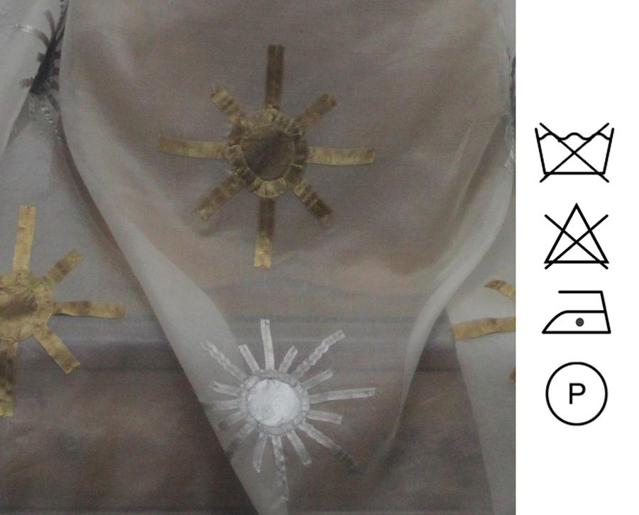 Organza de seda con aplicaciones de soles en  oro y plata