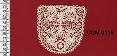 Aplicación de encaje  de bolillos con motivo ornamental floral de color natural | COM-0115 | Tejidos, telas, complementos, tocados,sombrerería, plumas, tiras, encajes, bordados, botones, moda.