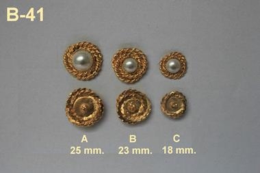 Botón Chanel de perla sobre base dorada  | B41 | Tejidos, telas, complementos, tocados,sombrerería, plumas, tiras, encajes, bordados, botones, moda.