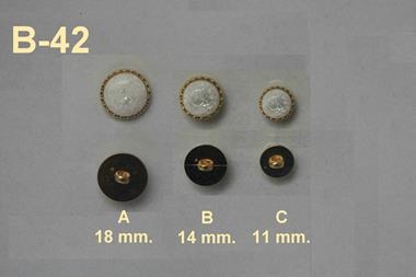 Botón semiesférico translúcido de color blanco moteado con filo dorado | B42 | Tejidos, telas, complementos, tocados,sombrerería, plumas, tiras, encajes, bordados, botones, moda.