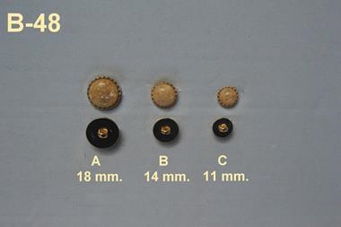 Botón semiesférico translúcido de color vainilla moteado | B48 | Tejidos, telas, complementos, tocados,sombrerería, plumas, tiras, encajes, bordados, botones, moda.